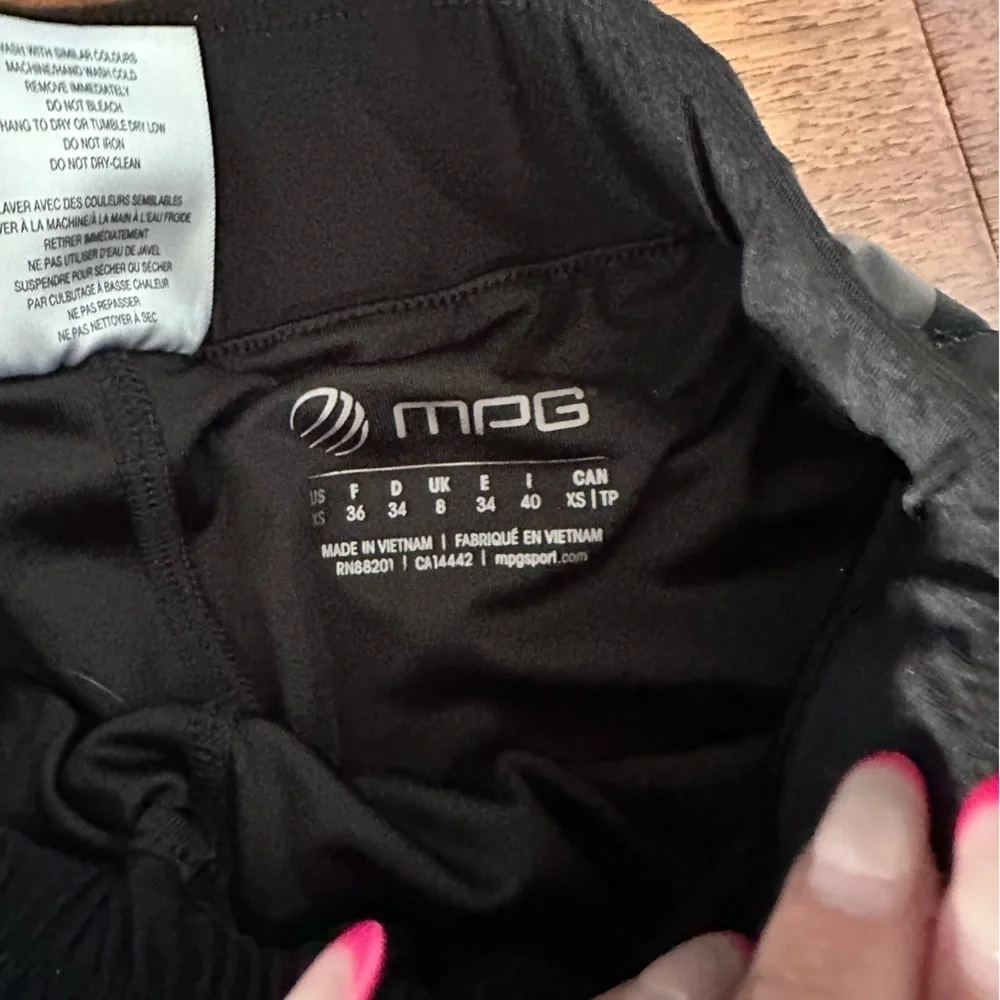mpg black